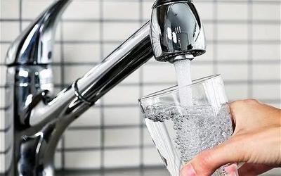 水污染的大环境下,溢爱建议每个家庭都使用净水器
