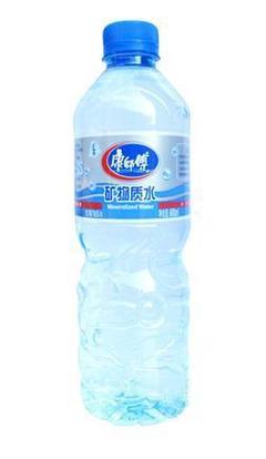 每天都在喝矿泉水,农夫山泉、康师傅等品牌的区别原来这么大
